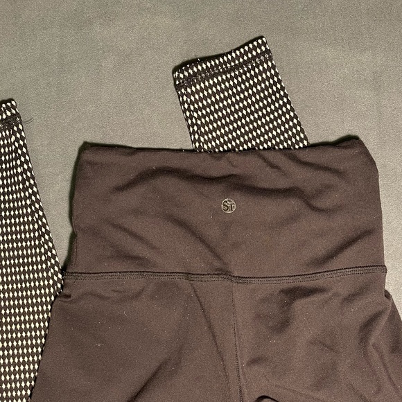 Strut This Color block Legging - Picture 3 of 12